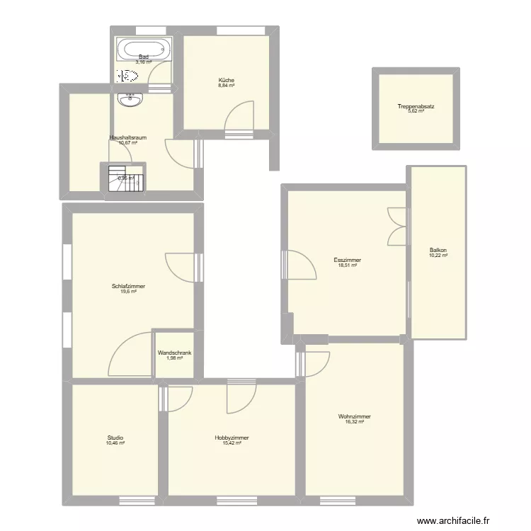 Grundriss mit verbundenen Räumen. Grundriss mit 13 und 122 m² Grundriss mit verbundenen Räumen. Grundriss mit 13 und 122 m²