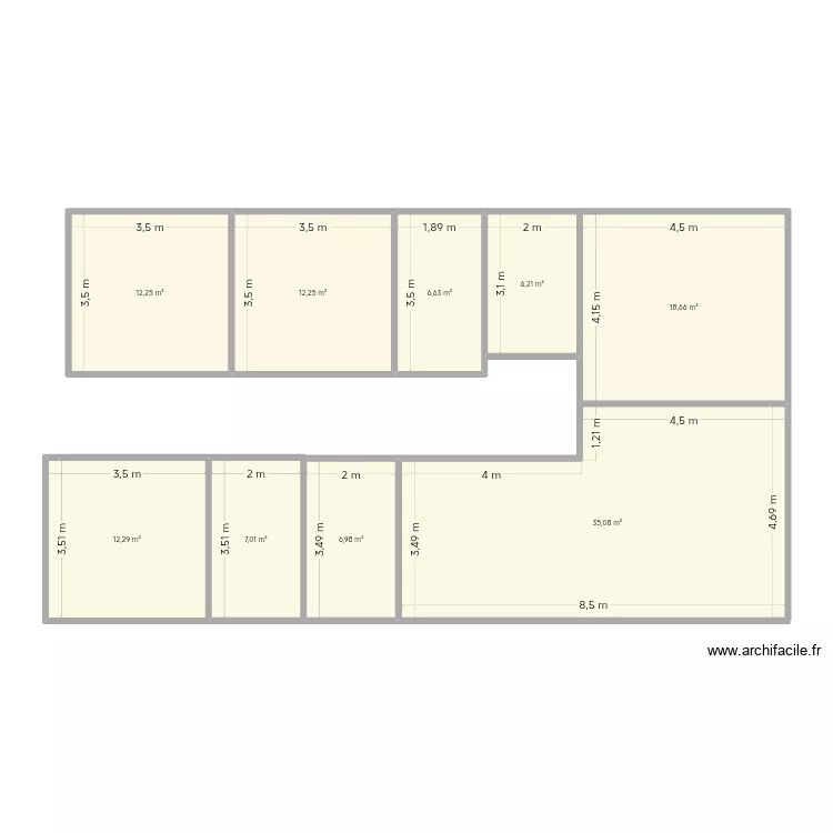 Plano3. Plano de 9 Habitaciones y 117 m² Plano3. Plano de 9 Habitaciones y 117 m²