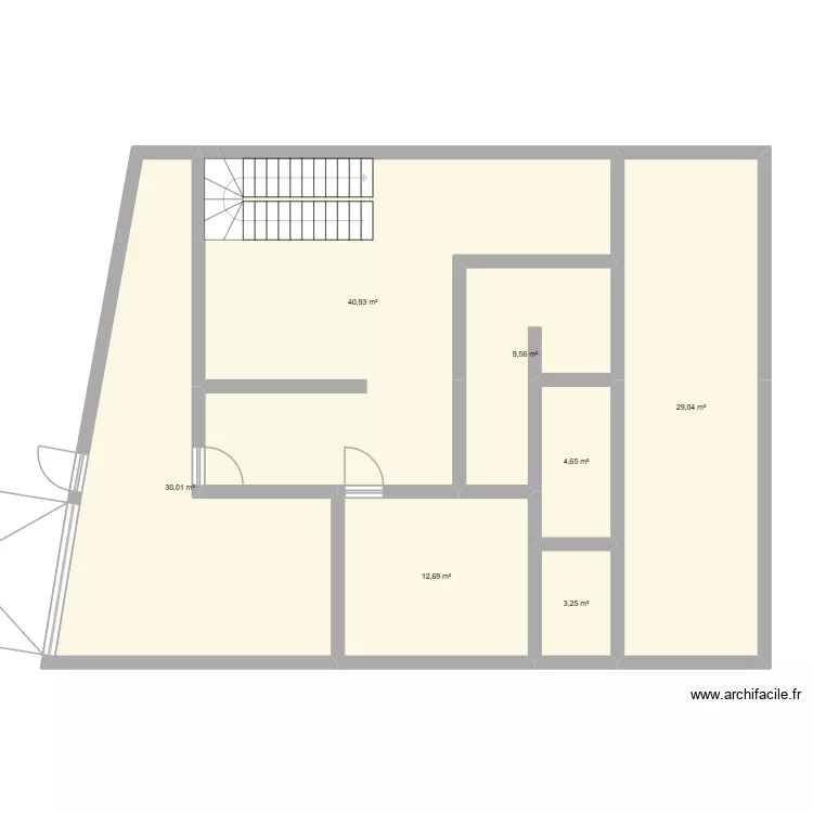 casa. Plano de 7 y 130 m² casa. Plano de 7 y 130 m²