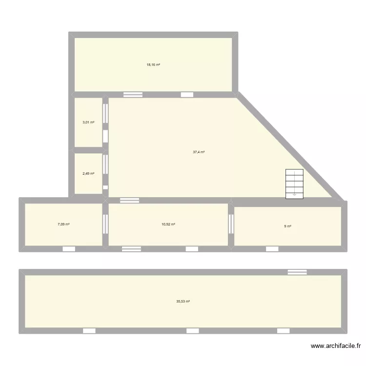 Casa pueblo. Plano de 8 y 124 m² Casa pueblo. Plano de 8 y 124 m²