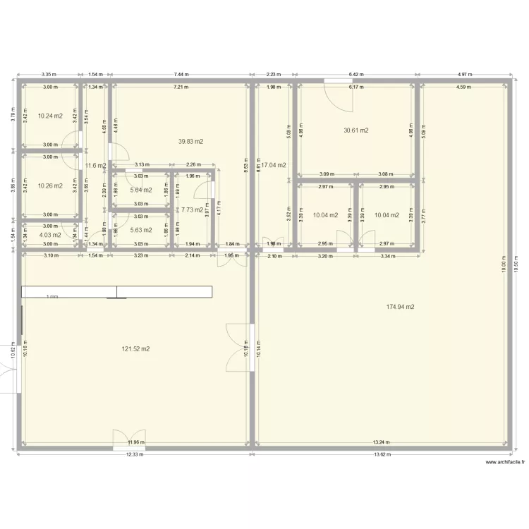 56110 local nuevo. Floor plan with 