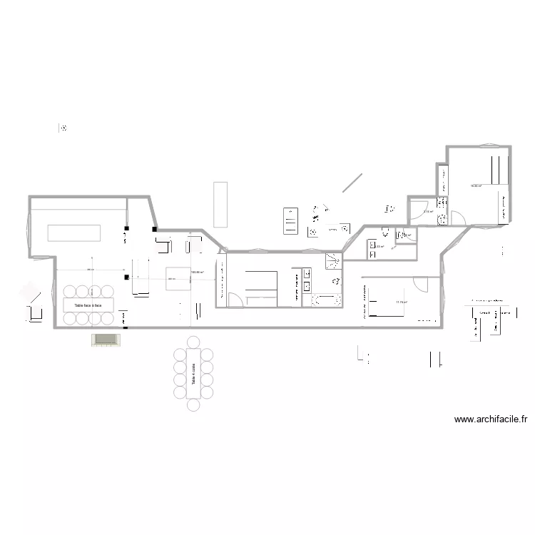 ferraz 54 cuarto grande ninos . Floor plan with 
