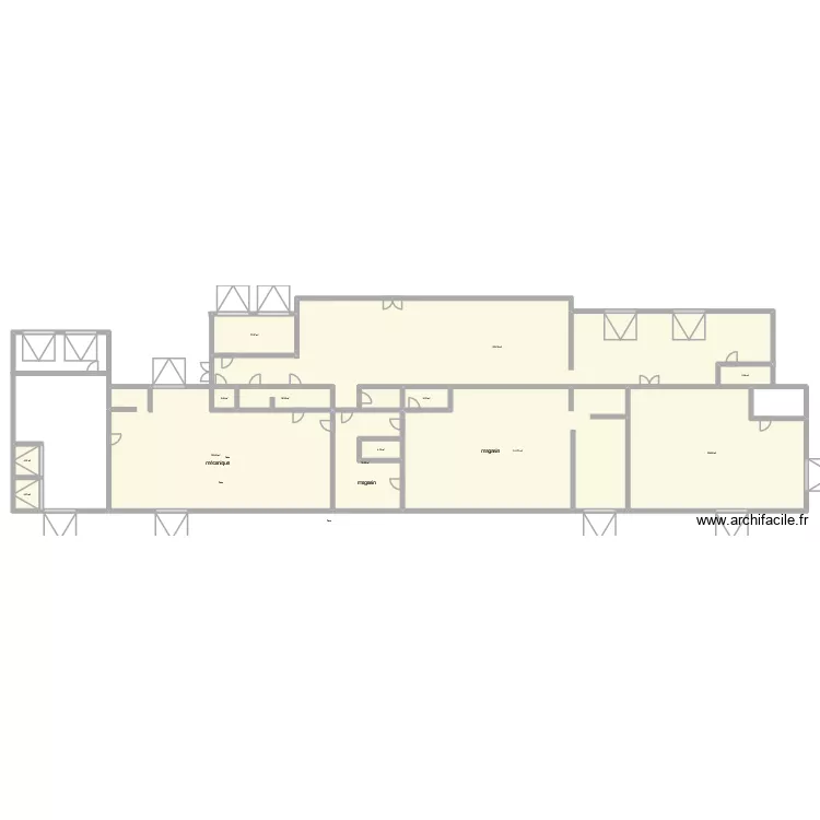 jillian. Floor plan with 13  and 690 m²