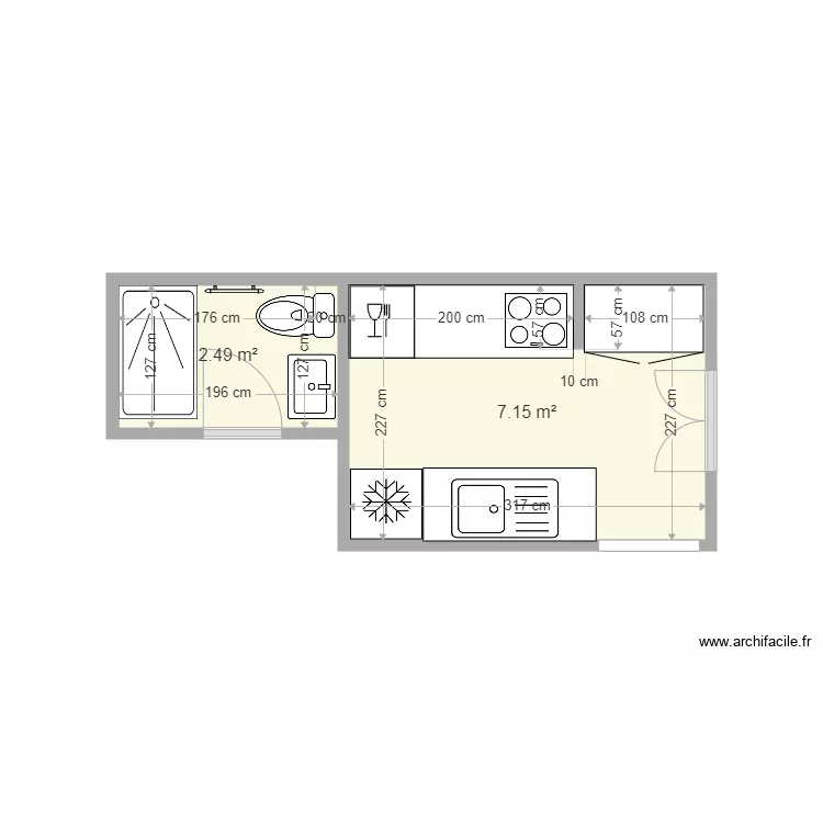 Po&ccedil;o dos Mouros v8 com chamin&eacute;. Floor plan with 