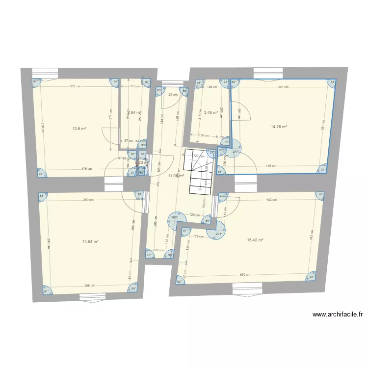 st nicolas rdc v2. Floor plan with 