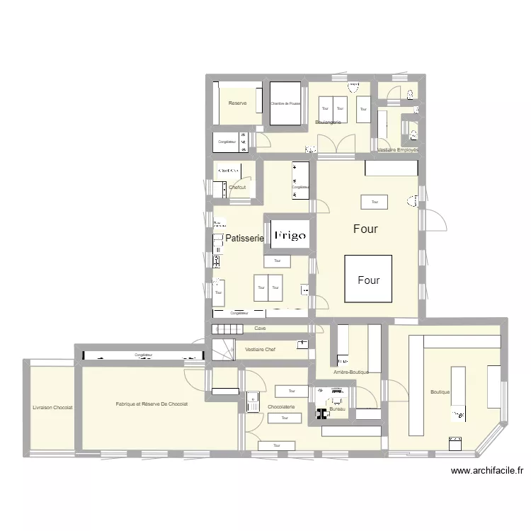 Filip&eacute; Quintela 2. Floor plan with 