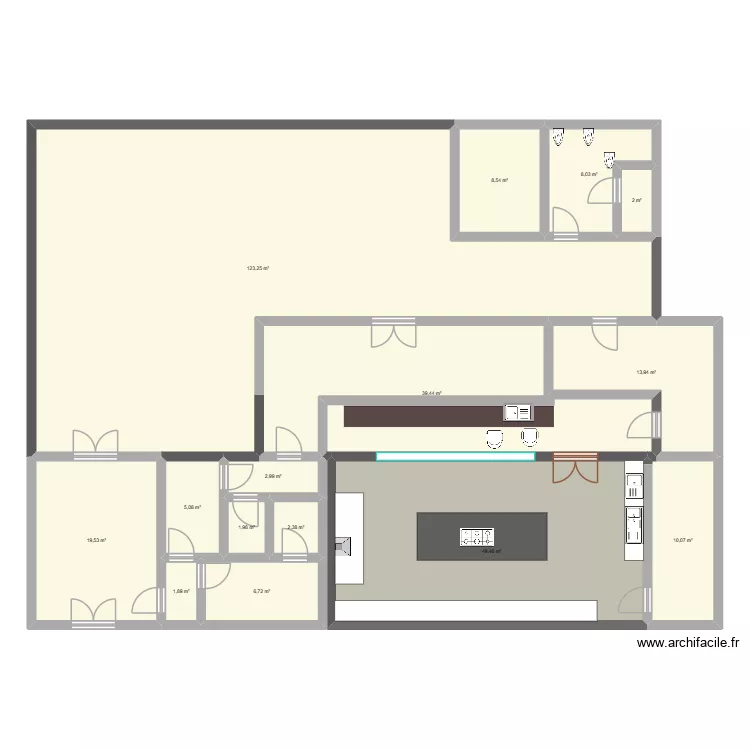Game restaurant. Floor plan with 15 rooms and 295 m²