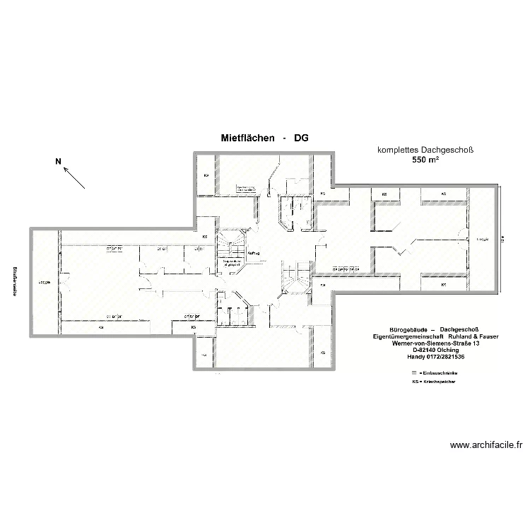 Vistec Dachgeschoss. Floor plan with 1  and 841 m²