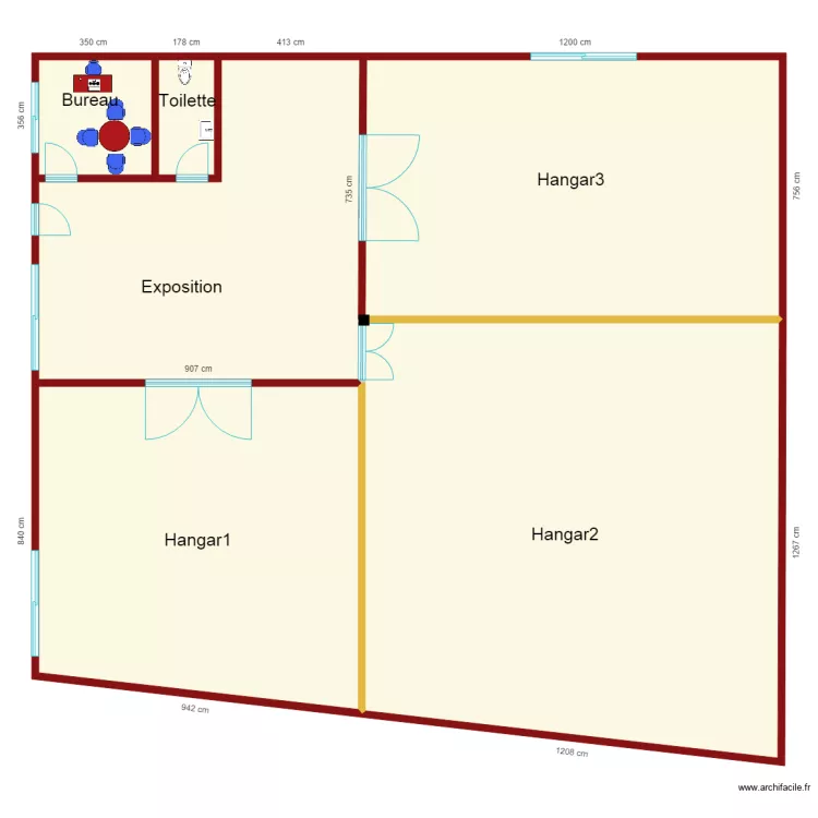 hangar cloisonn&eacute; Q10. Floor plan with 