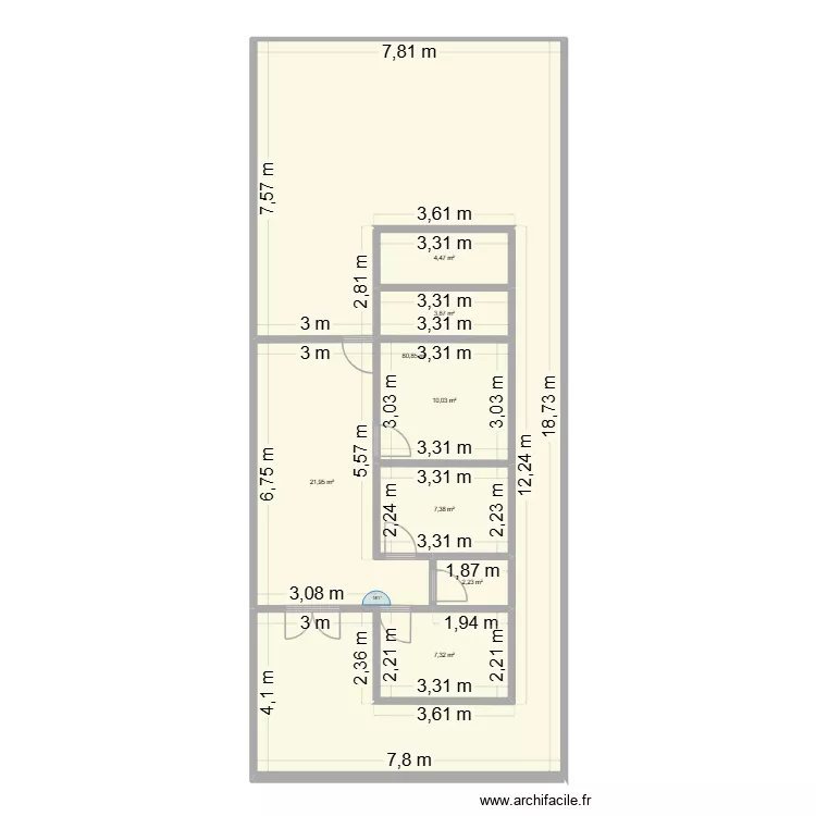 CASA. Floor plan with 8  and 138 m²