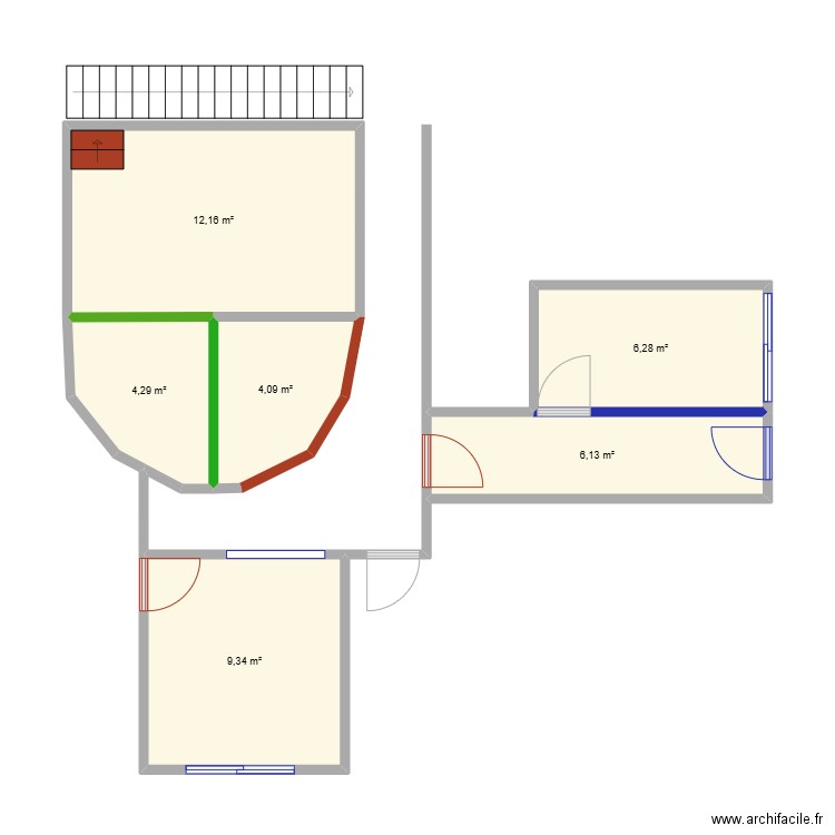 estudio patio entrada escalera. Plan de 6 pièces et 42 m2