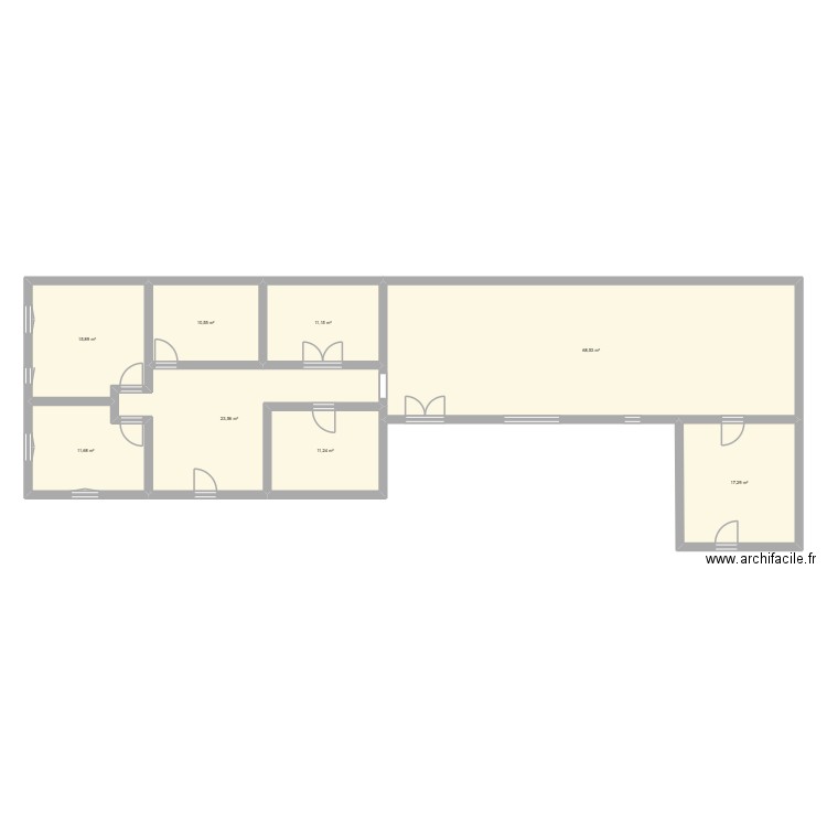 Otthon. Plan de 8 pièces et 170 m2