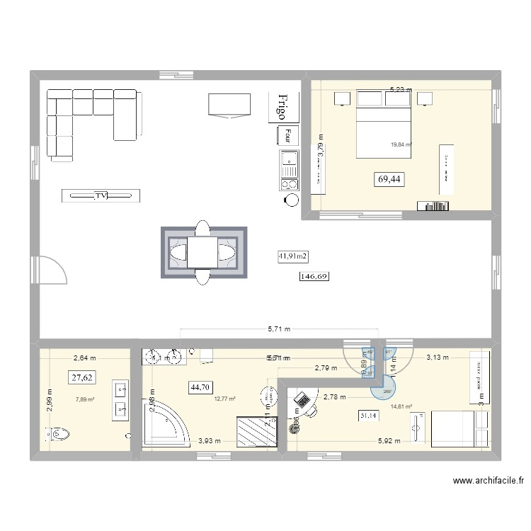 MZEE HOUSE. Plan de 4 pièces et 55 m2