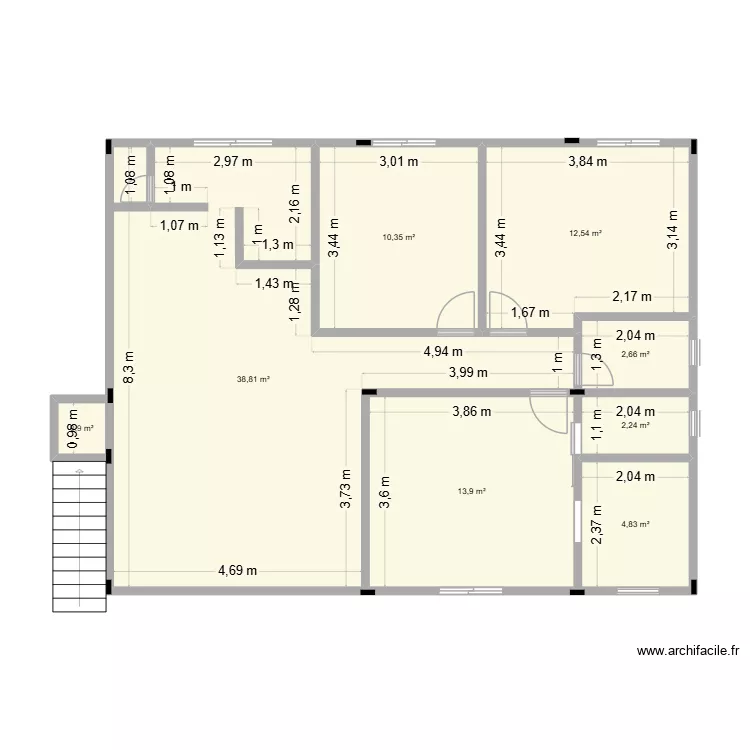 Casa. Planta de 8  e 86 m²