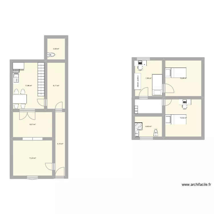 Casa Tia (Centro). Planta de 10  e 80 m²