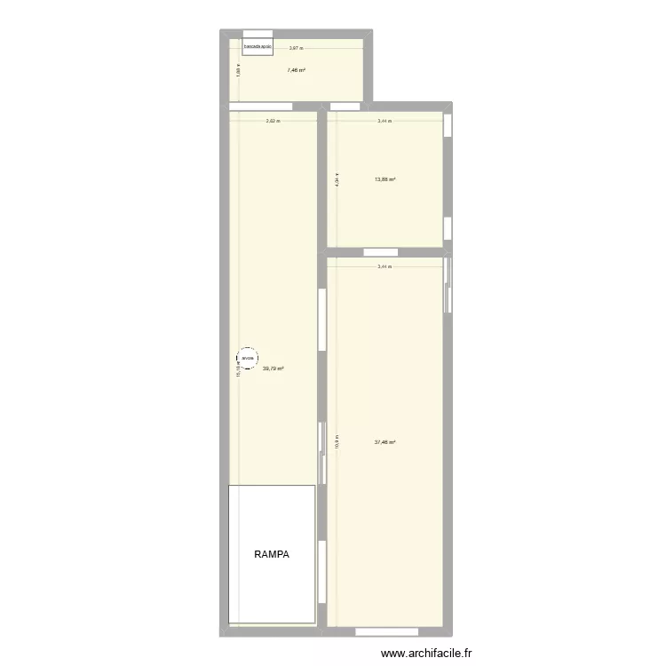 Salao. Planta de 4  e 99 m²